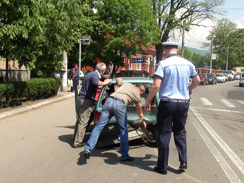 Accident Victoriei (C) eMM.ro